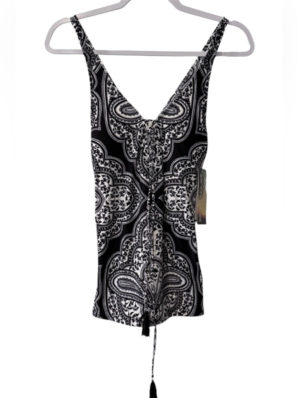 NWT Beach House women’s 10 sleeveless black & white paisley bathing suit top